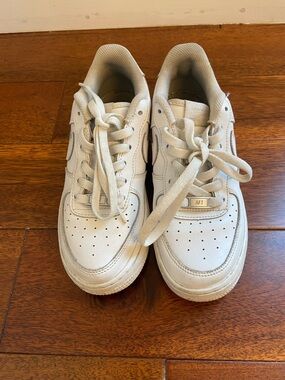 Nike Kids AF1 white sneakers 5Y
